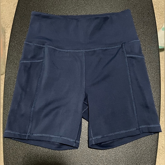 NWOT SHAPERX Active Women's Short. High Waisted Dry-Fit Short with Side Pockets. - Picture 6 of 14